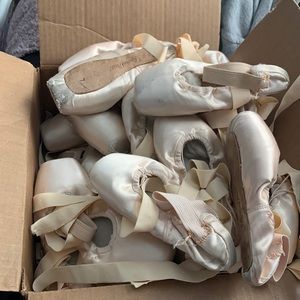 6 pairs of Russian Pointe Muse pointe shoes